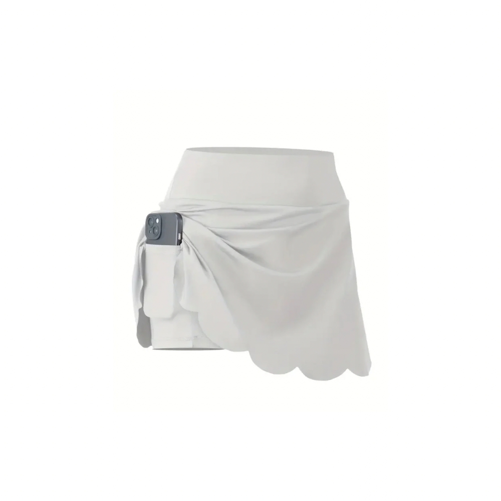 Falda short color blanco, fondo blanco